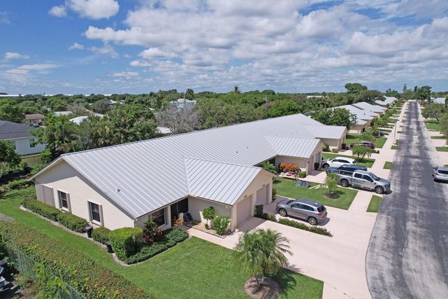 7655 SE Sugar Sand Circle, Hobe Sound, FL 33455