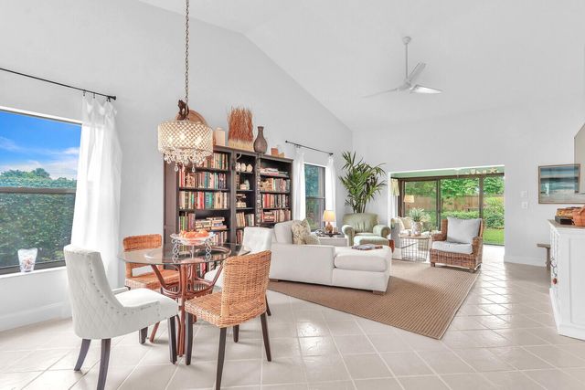 7655 SE Sugar Sand Circle, Hobe Sound, FL 33455