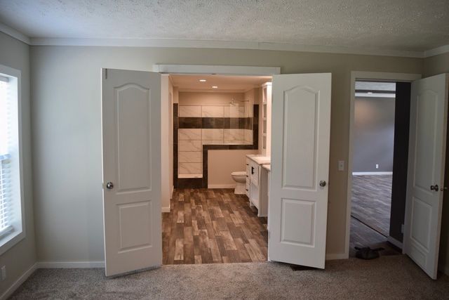 2166 Shrum Cemetery Rd, Westmoreland, TN 37186