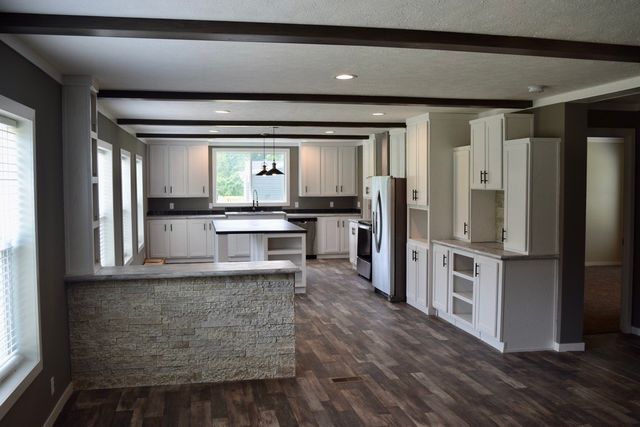 2166 Shrum Cemetery Rd, Westmoreland, TN 37186