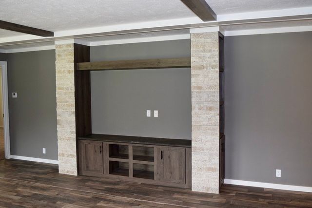 2166 Shrum Cemetery Rd, Westmoreland, TN 37186