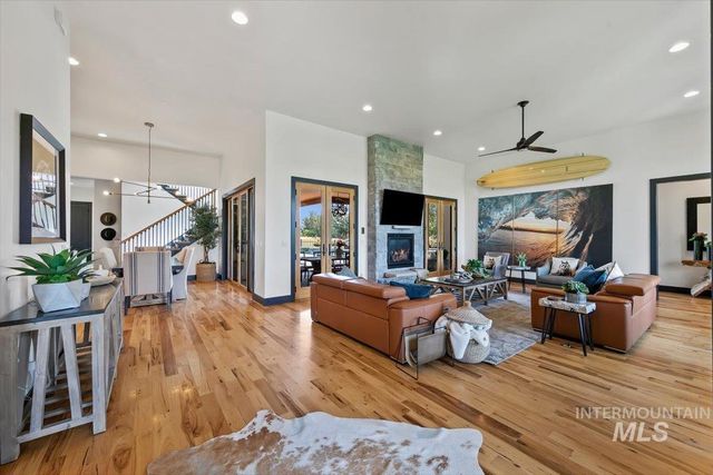 2972 N Ballantyne Ln, Eagle, ID 83616