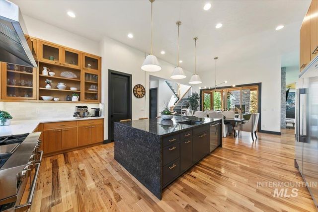 2972 N Ballantyne Ln, Eagle, ID 83616