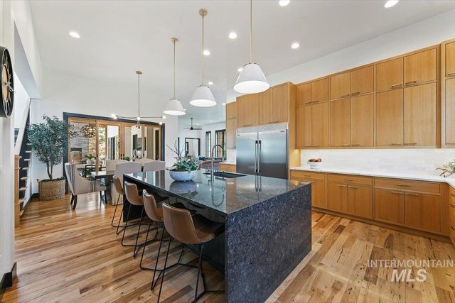 2972 N Ballantyne Ln, Eagle, ID 83616