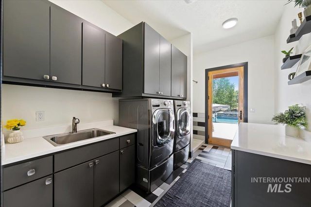 2972 N Ballantyne Ln, Eagle, ID 83616