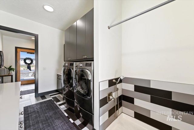 2972 N Ballantyne Ln, Eagle, ID 83616