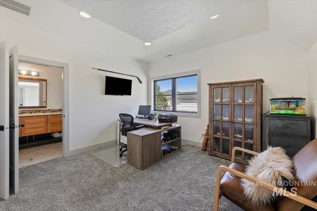 2972 N Ballantyne Ln, Eagle, ID 83616