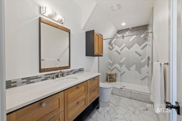 2972 N Ballantyne Ln, Eagle, ID 83616
