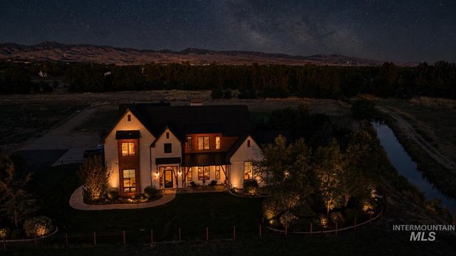 2972 N Ballantyne Ln, Eagle, ID 83616
