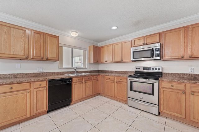831 NEPTUNE POINTE LANE, Kissimmee, FL 34744