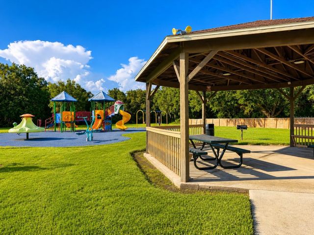 831 NEPTUNE POINTE LANE, Kissimmee, FL 34744
