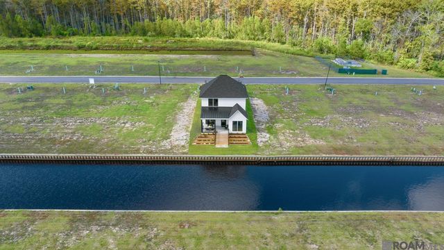 12856 St Lucia Dr, Maurepas, LA 70449