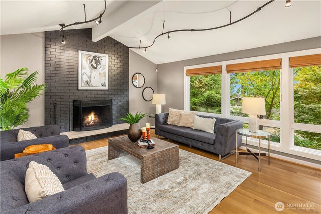 7803 89th Place SE, Mercer Island, WA 98040