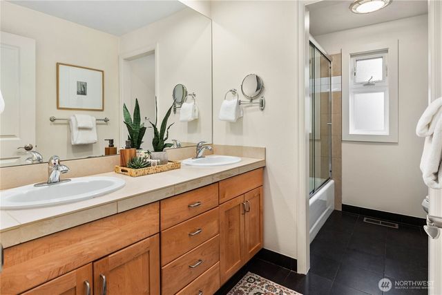 7803 89th Place SE, Mercer Island, WA 98040