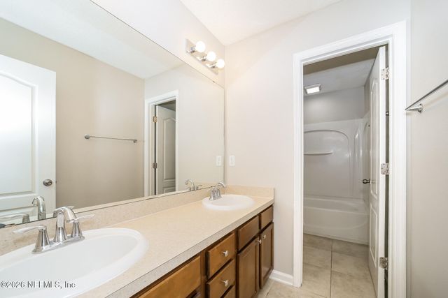 1550 CARPATHIAN Drive, Jacksonville, FL 32218