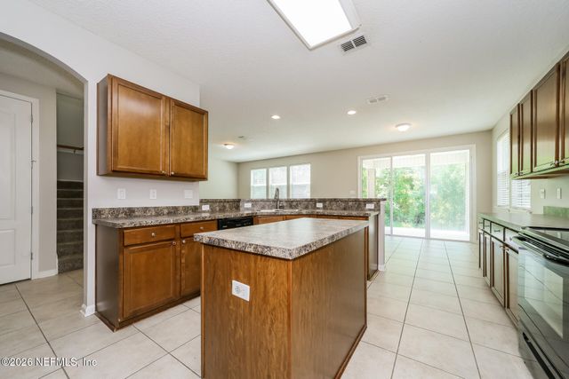 1550 CARPATHIAN Drive, Jacksonville, FL 32218