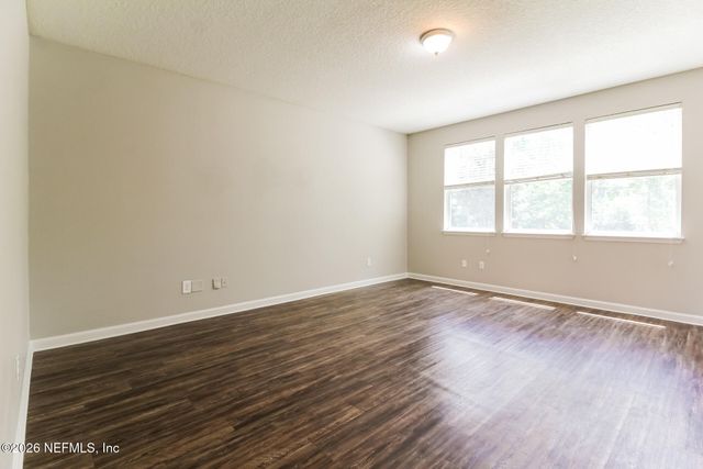 1550 CARPATHIAN Drive, Jacksonville, FL 32218