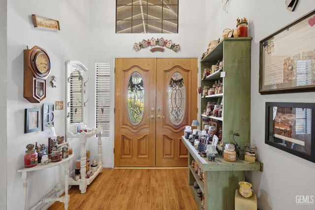 6808 Autumn Ridge Drive, Bakersfield, CA 93306