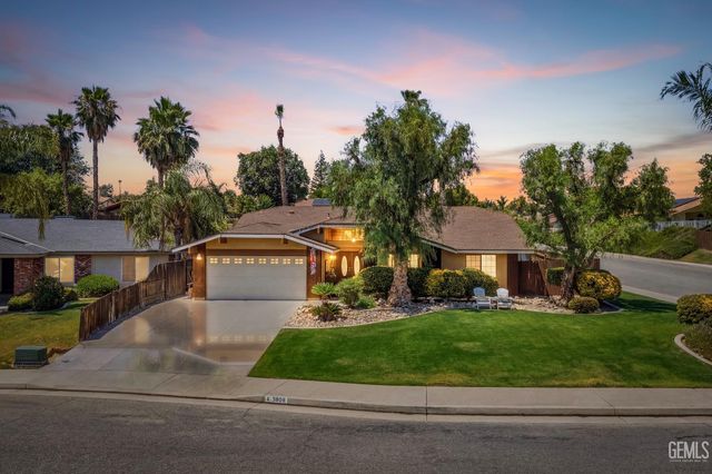 6808 Autumn Ridge Drive, Bakersfield, CA 93306