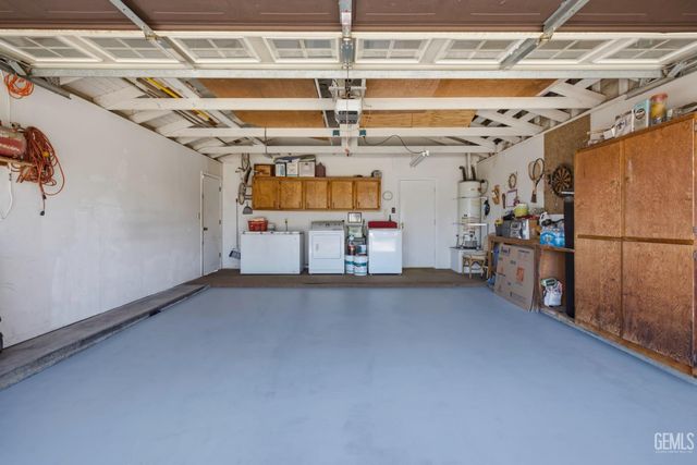 6808 Autumn Ridge Drive, Bakersfield, CA 93306