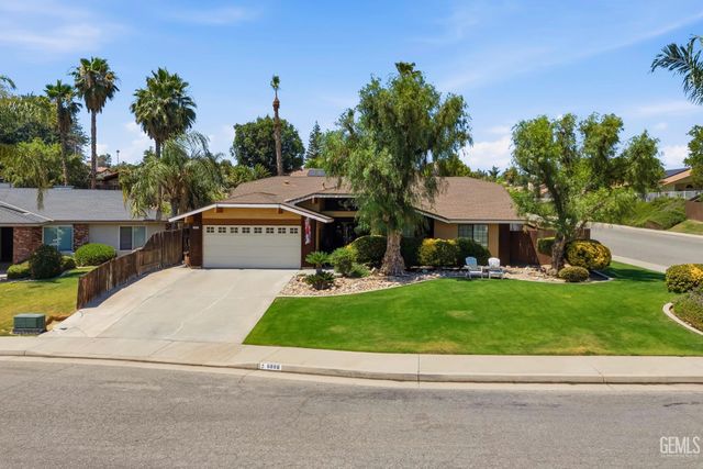 6808 Autumn Ridge Drive, Bakersfield, CA 93306