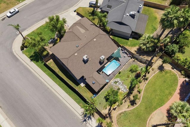 6808 Autumn Ridge Drive, Bakersfield, CA 93306