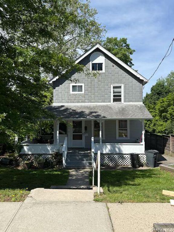 223 Park Avenue, Huntington, NY 11743
