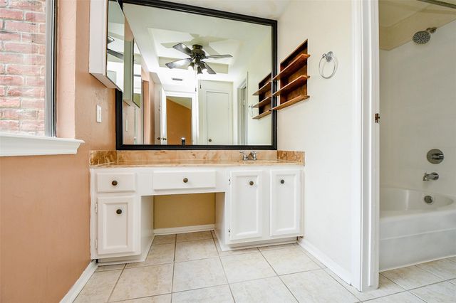 7447 Cambridge Street 71, Houston, TX 77054