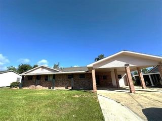 2611 PINEVIEW Street, Lake Charles, LA 70615