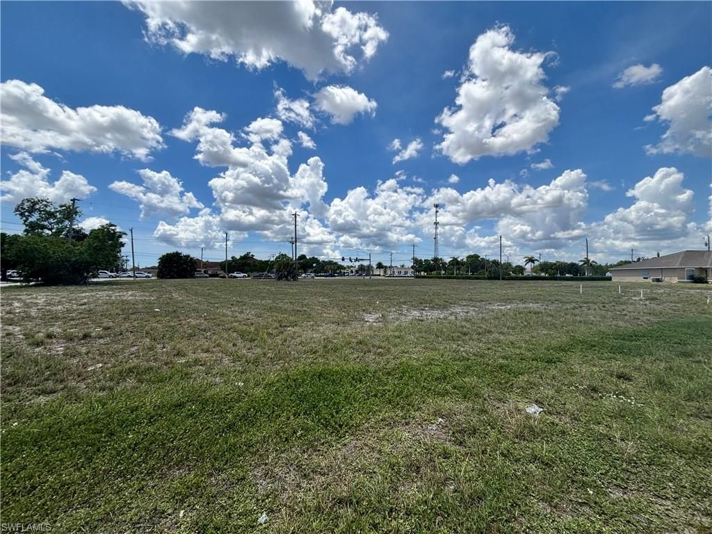1204 SE 9th CT, CAPE CORAL, FL 33990 — photo 3