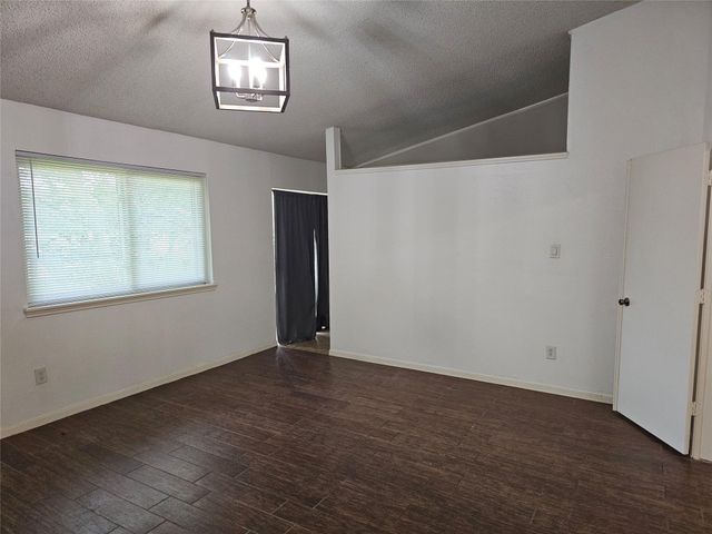 221 Palm Aire Drive, Friendswood, TX 77546