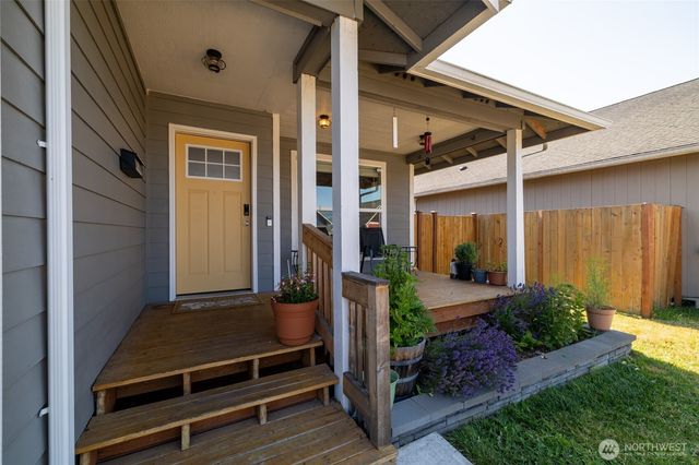 1418 Windsor Avenue, Centralia, WA 98531