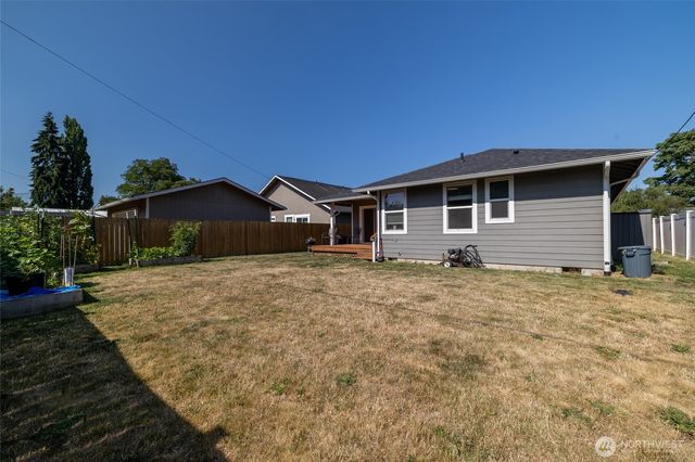 1418 Windsor Avenue, Centralia, WA 98531