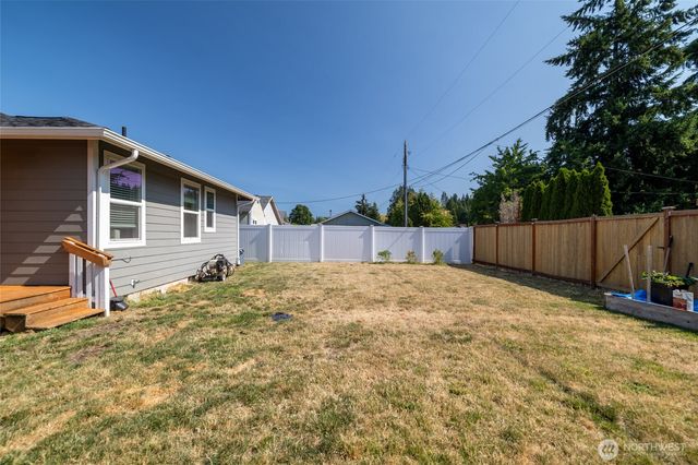 1418 Windsor Avenue, Centralia, WA 98531