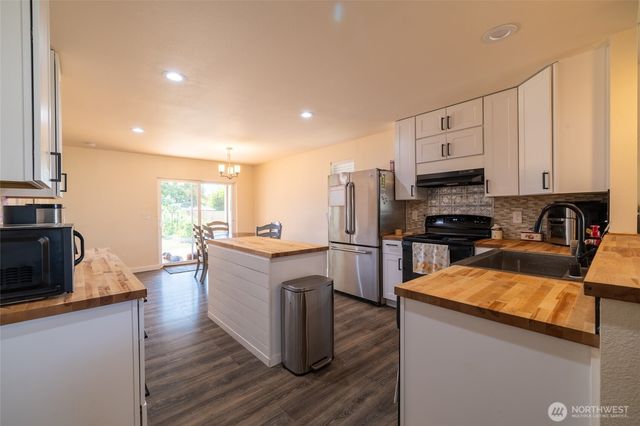 1418 Windsor Avenue, Centralia, WA 98531