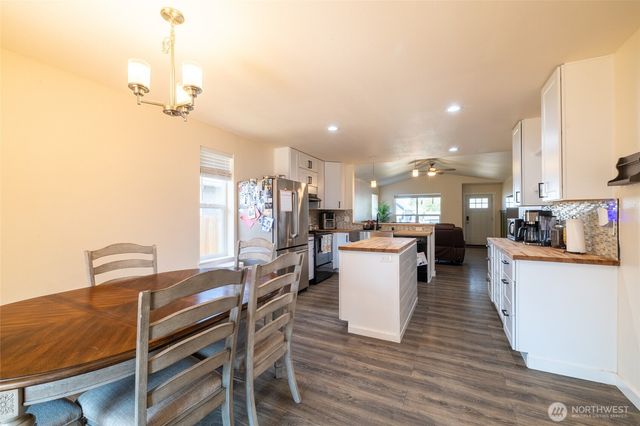 1418 Windsor Avenue, Centralia, WA 98531