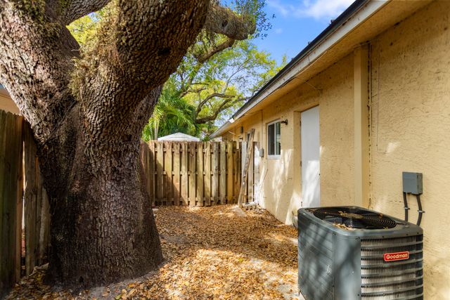 709 SW 13th Avenue 3, Fort Lauderdale, FL 33312