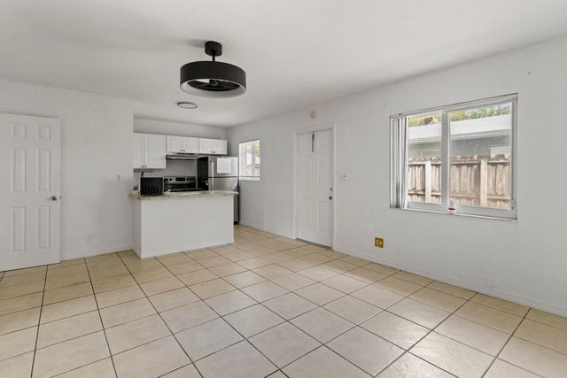 709 SW 13th Avenue 3, Fort Lauderdale, FL 33312