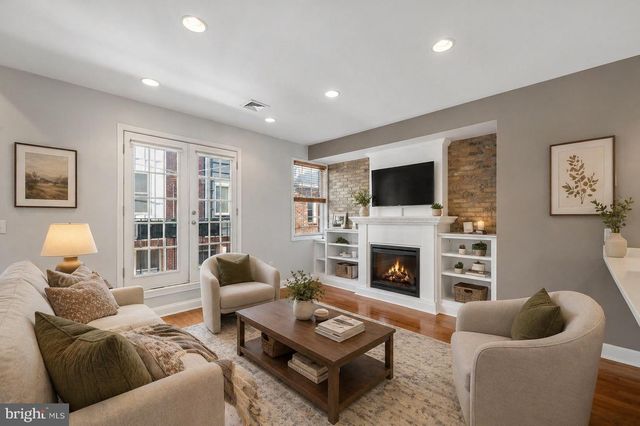 1910 WEBSTER ST, Philadelphia, PA 19146