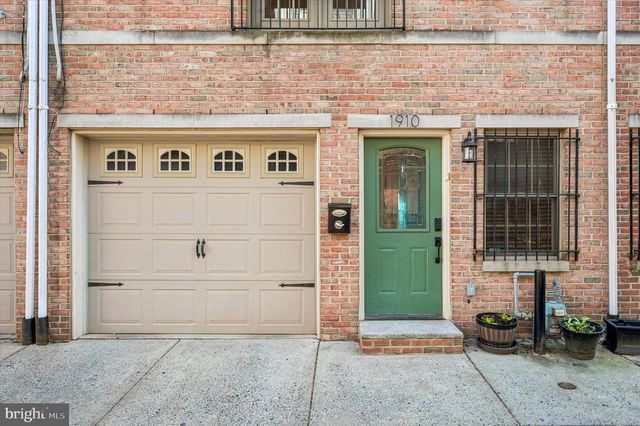 1910 WEBSTER ST, Philadelphia, PA 19146