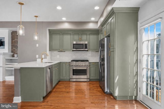 1910 WEBSTER ST, Philadelphia, PA 19146