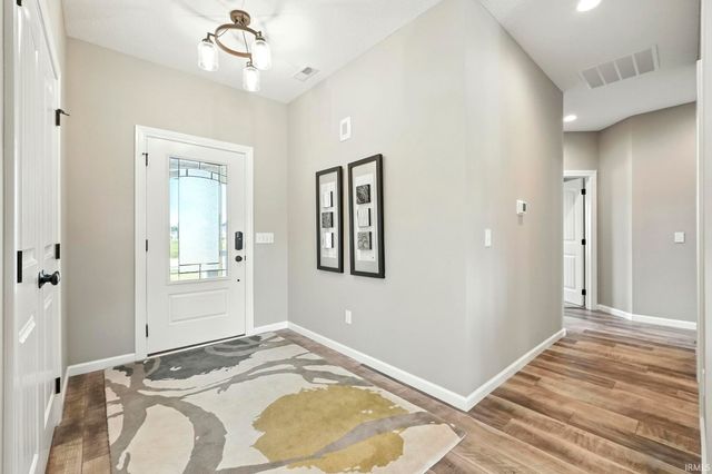 18780 Eisley Cove, Auburn, IN 46706