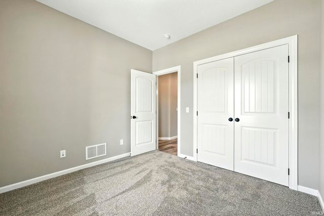 18780 Eisley Cove, Auburn, IN 46706