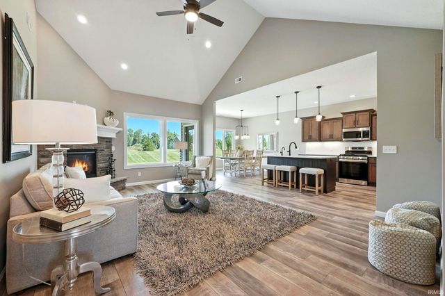 18780 Eisley Cove, Auburn, IN 46706