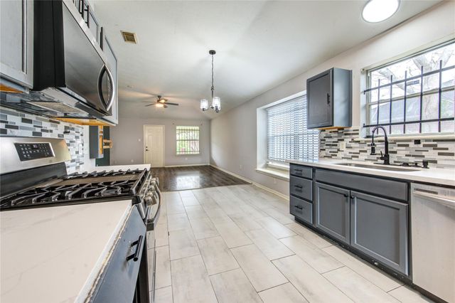 4706 E Ridge Creek Drive, Houston, TX 77053