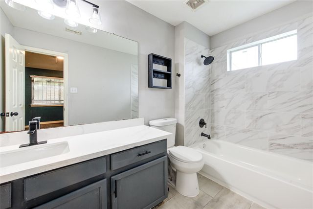 4706 E Ridge Creek Drive, Houston, TX 77053