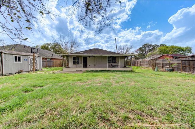 4706 E Ridge Creek Drive, Houston, TX 77053