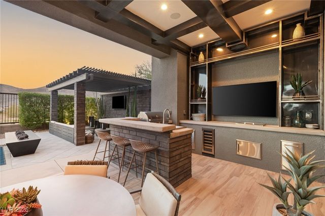 10759 Patina Hills Court, Las Vegas, NV 89135