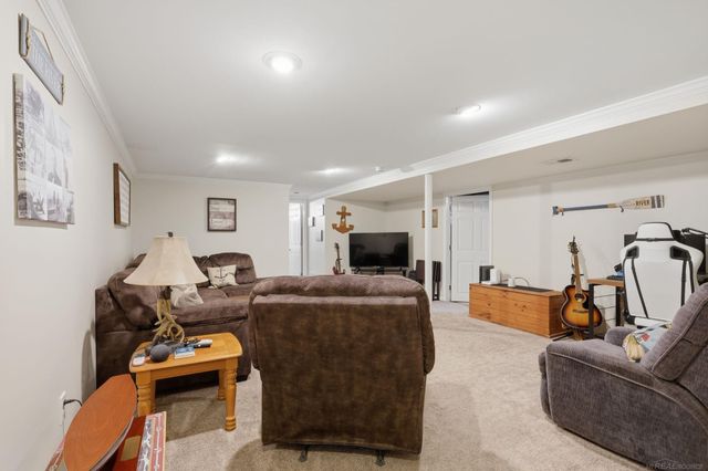 18018 cloverdale Drive, Clinton Twp, MI 48035