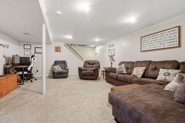 18018 cloverdale Drive, Clinton Twp, MI 48035